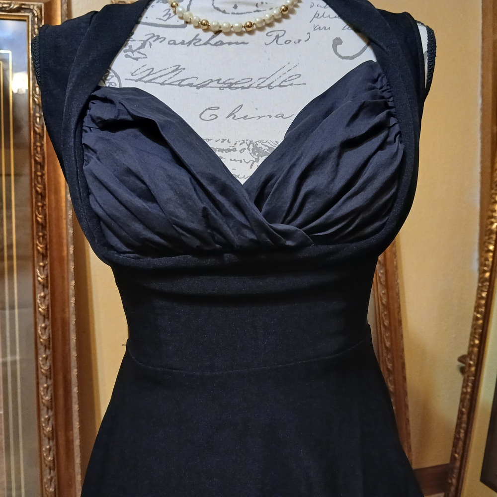 Elegant Black Dress